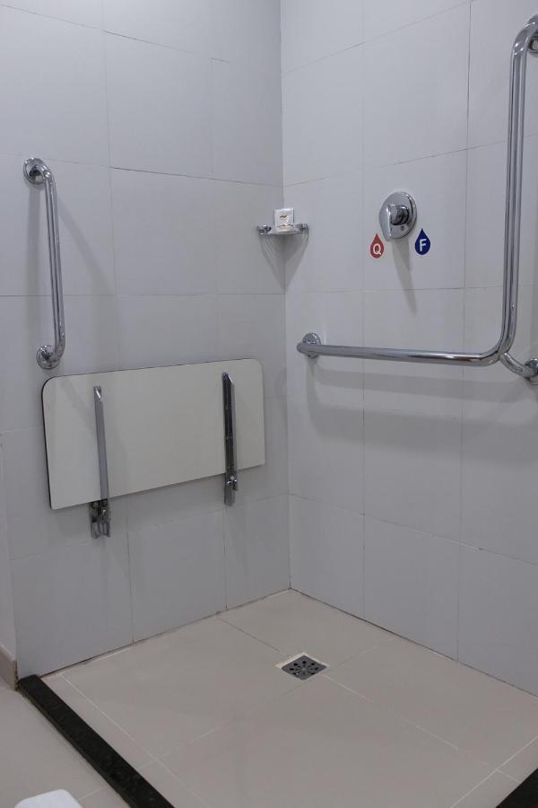 Express Vieiralves Hotel Nin Ngoại thất bức ảnh