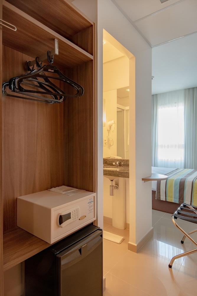 Express Vieiralves Hotel Nin Ngoại thất bức ảnh