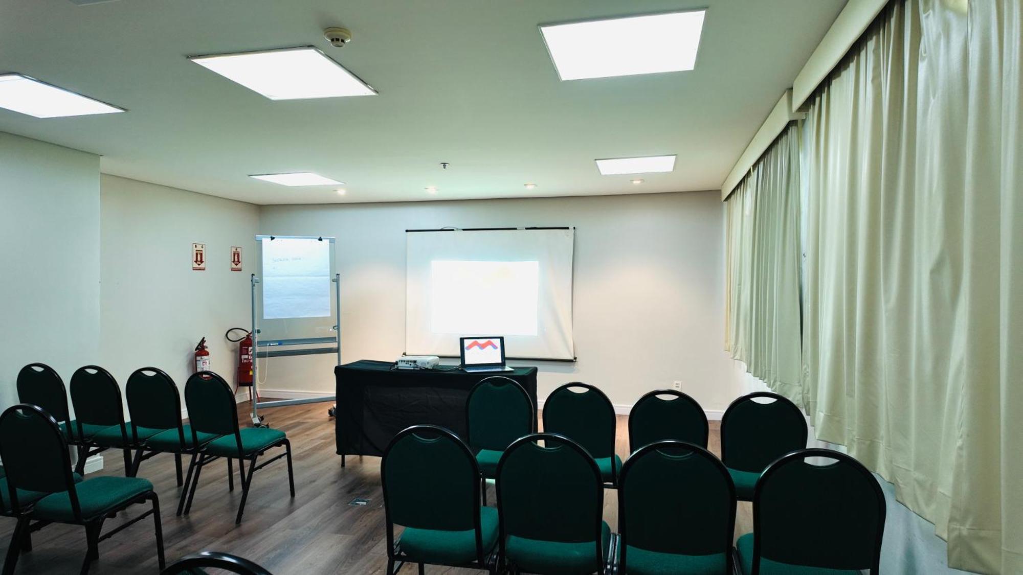 Express Vieiralves Hotel Nin Ngoại thất bức ảnh
